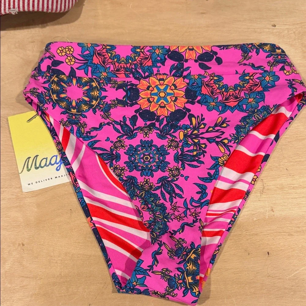 Maaji Pink and‎ Blue Floral Bikini Bottom reversible small NWT